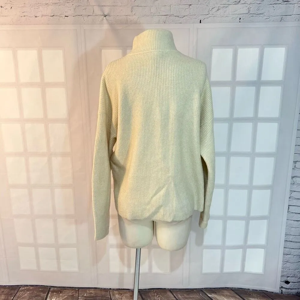 Abercrombie & Fitch Ivory Funnel Neck Ribbed Knit Pullover Sweater Size Medium - Image 5