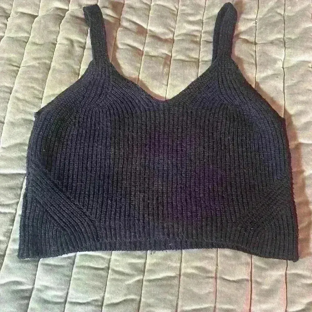 Vero Moda Black Knit Crop Tank Top Ribbed Sweater Cami Size Small sold out - Image 4