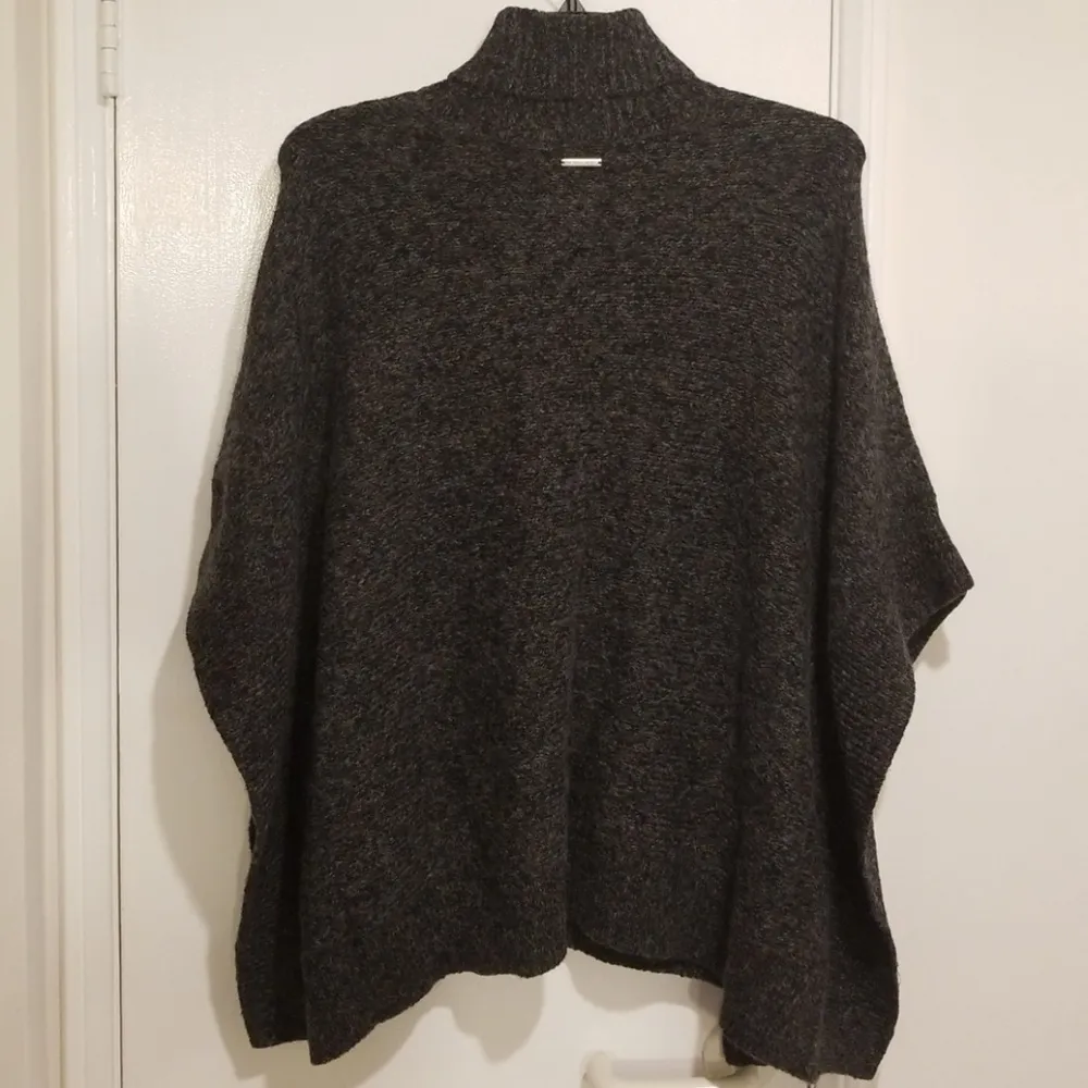 💕MICHAEL KORS💕 Knit Soft Cozy Turtleneck Poncho ~ Derby Gray Small NWT - Image 2