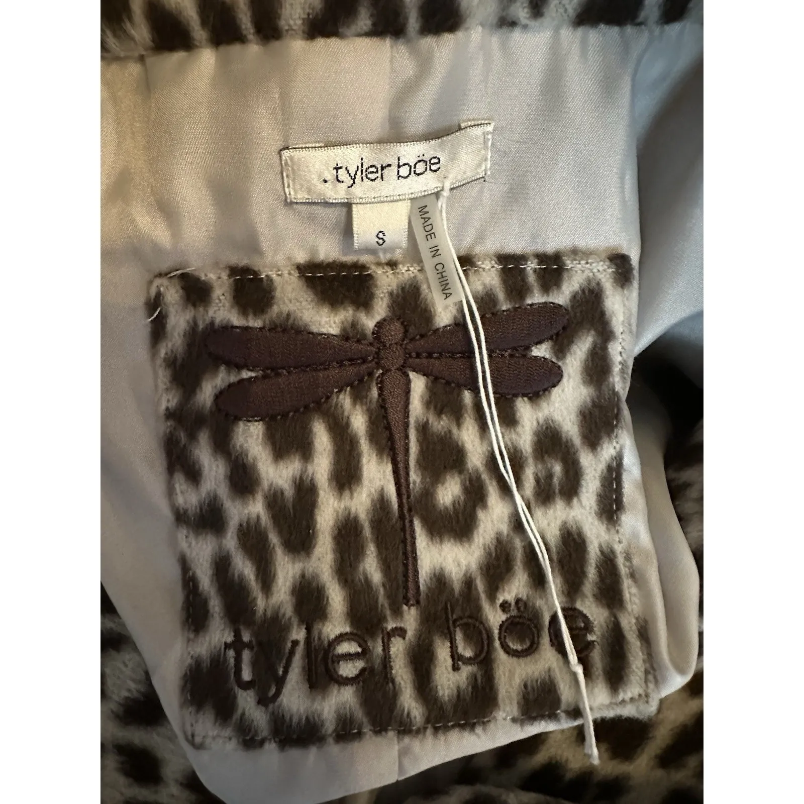 Tyler Boe Cape Jacket Short Faux Fur Animal Print Size Small Wool Button Close - Image 6