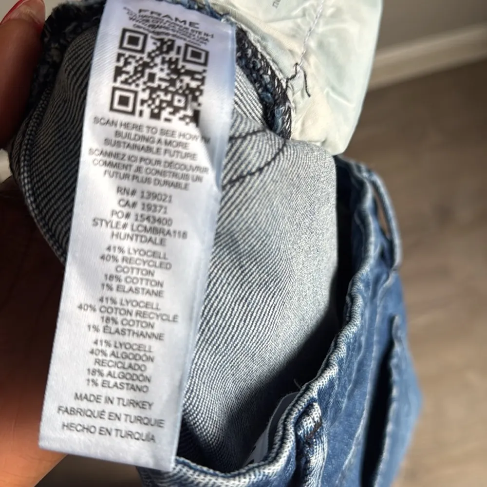 Frame Denim Le Crop Mini Boot Jeans  Huntdale LCMBRA118 Flare Leg Raw Hem - Image 11