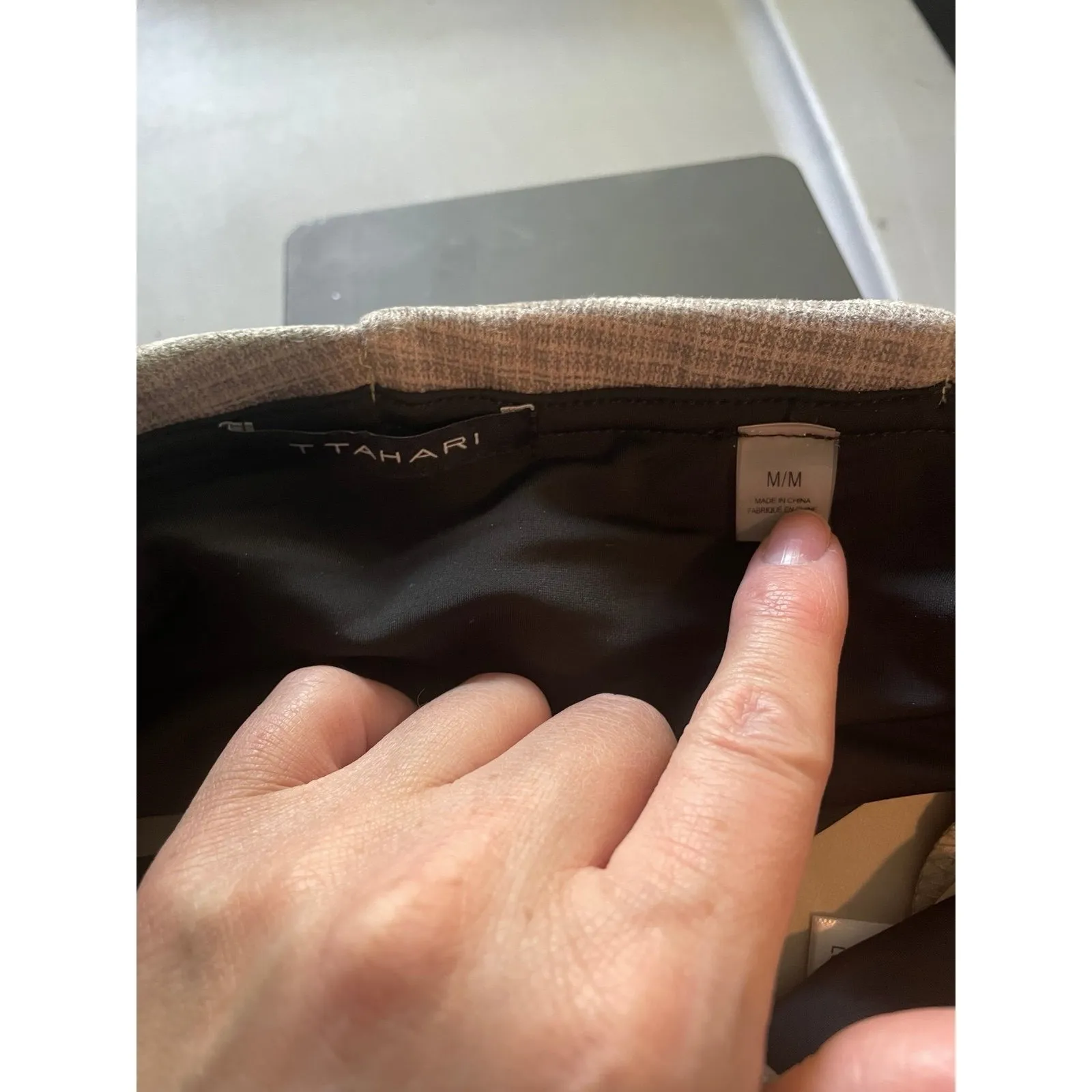 T Tahari tummy‎ control plaid faux leather pants size Medium #144 - Image 5
