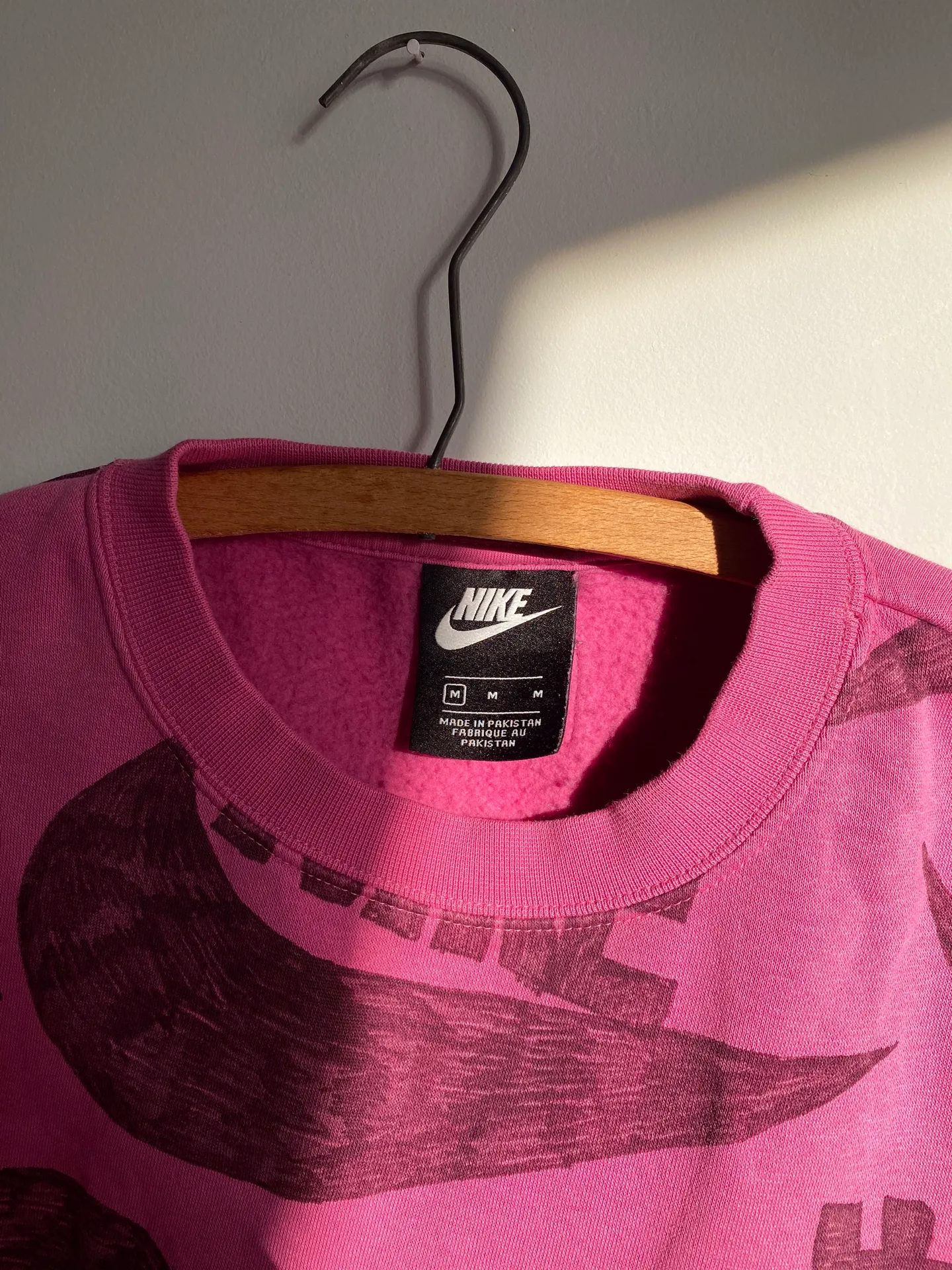Nike Cropped Sweatshirt - Image 4