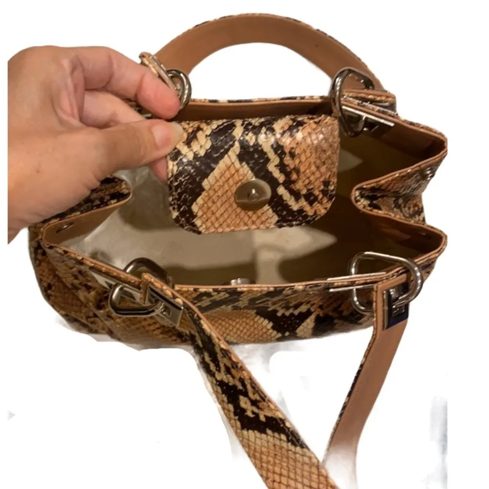 Stuart Weitzman handbag​ vintage - Image 8