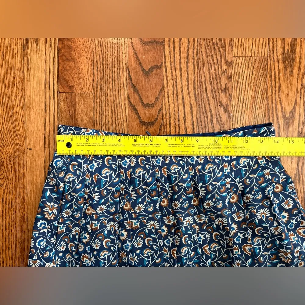 J. McLaughlin Calluna Pleated Midi Skirt Navy Floral “Mini Secret Garden” Print - Image 9