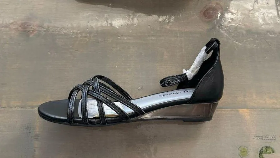 Easy Street Black Tarrah Dress Sandals Sz 6.5M NIB - Image 2