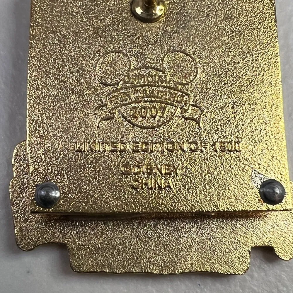 Disney Pin Pirates of the Caribbean At World's End Countdown 3 Elizabeth Swann - Image 4