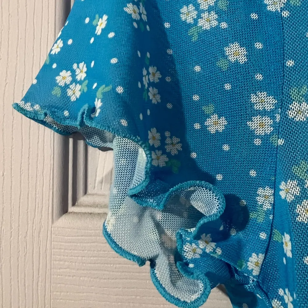 BCBGeneration Floral Sheer Crop Short Sleeve Top - Image 9