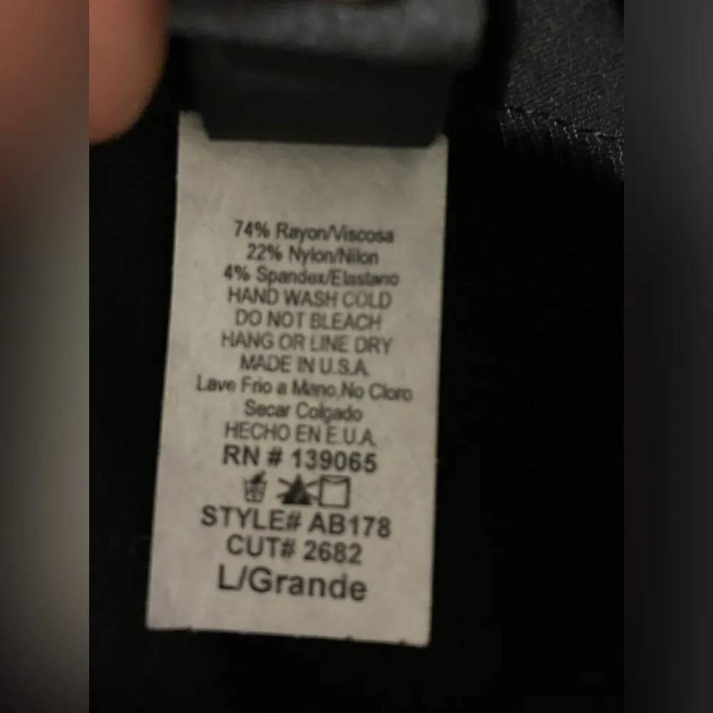 Windsor Pencil skirt with ruffle hem L - Image 8