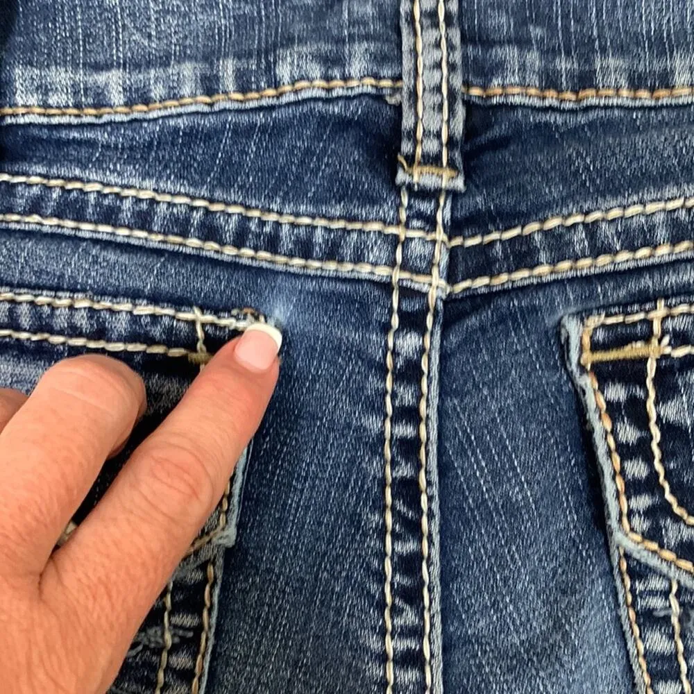 Silver Jeans Suki Surplus Thick Stitched Back Flap Pockets Boot Cut Jeans - Image 8