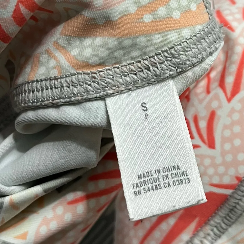 Aerie • Grey White Pink Floral Leafy Chill Play Move Leggings - Image 5