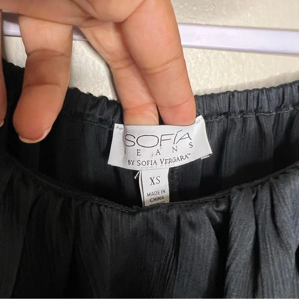 SOFIA by Sofia Vergara‎ Black Off The Shoulder Blouse Size XS - Image 3