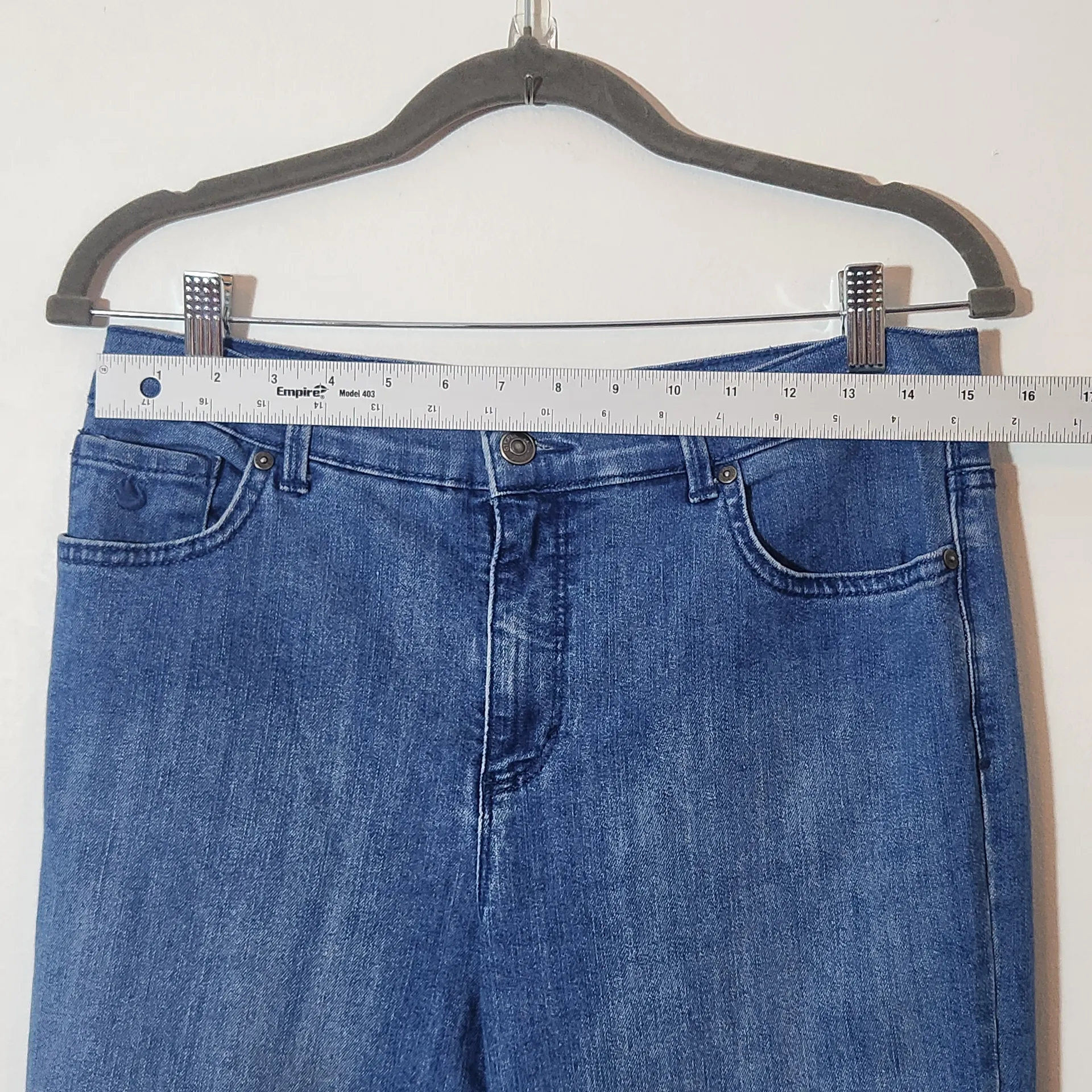 Gloria Vanderbilt Medium Wash Jeans Size 10 Petite - Image 5