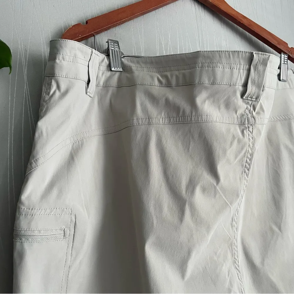 Eddie Bauer Women's Rainier Pumice Khaki Storm Repel UPF 50 Hiking Shorts Sz 22W - Image 5