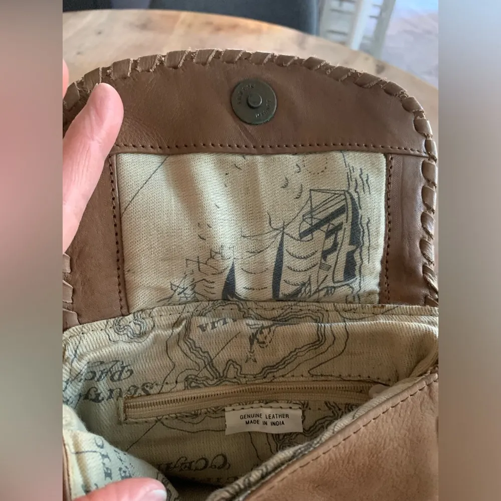 Vintage Small Tan Camel Leather Cross Body Purse Handbag Made in India Braided - Image 4