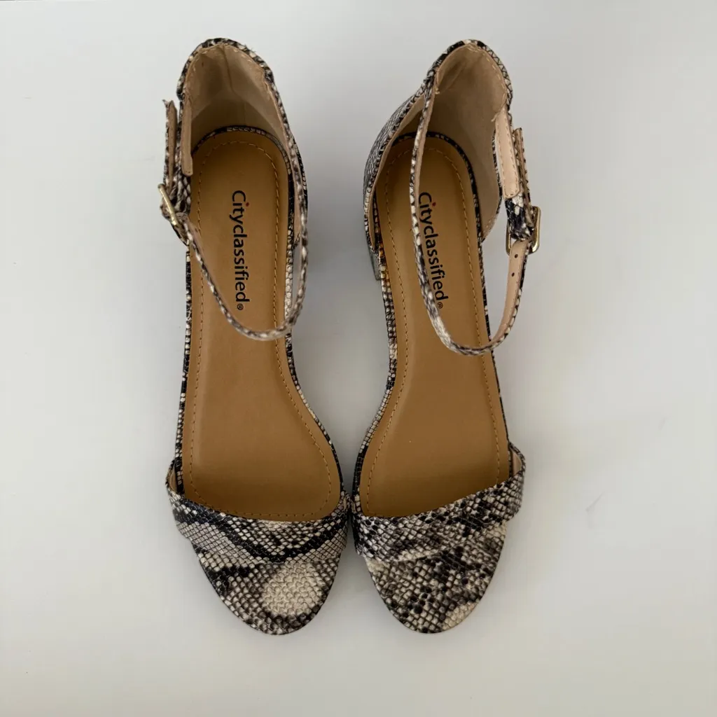 Snake Print Block Heel Neutral Open Toe Women’s Size 10 Animal Print Kitten Heel Black - Image 8