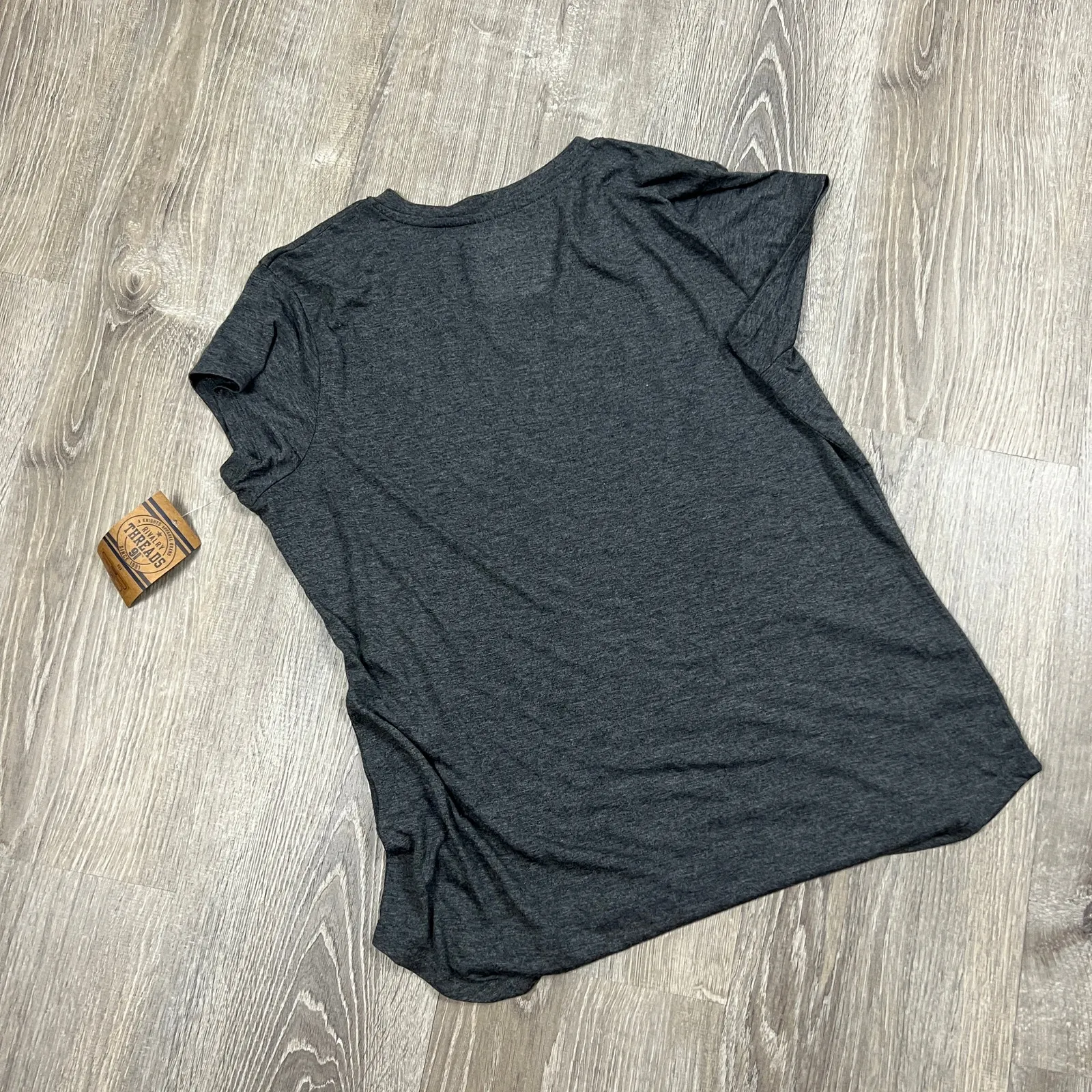 Rivalry Threads Drake Bulldogs Gray V-Neck Short Sleeve T-Shirt - Large - NWT - Image 7