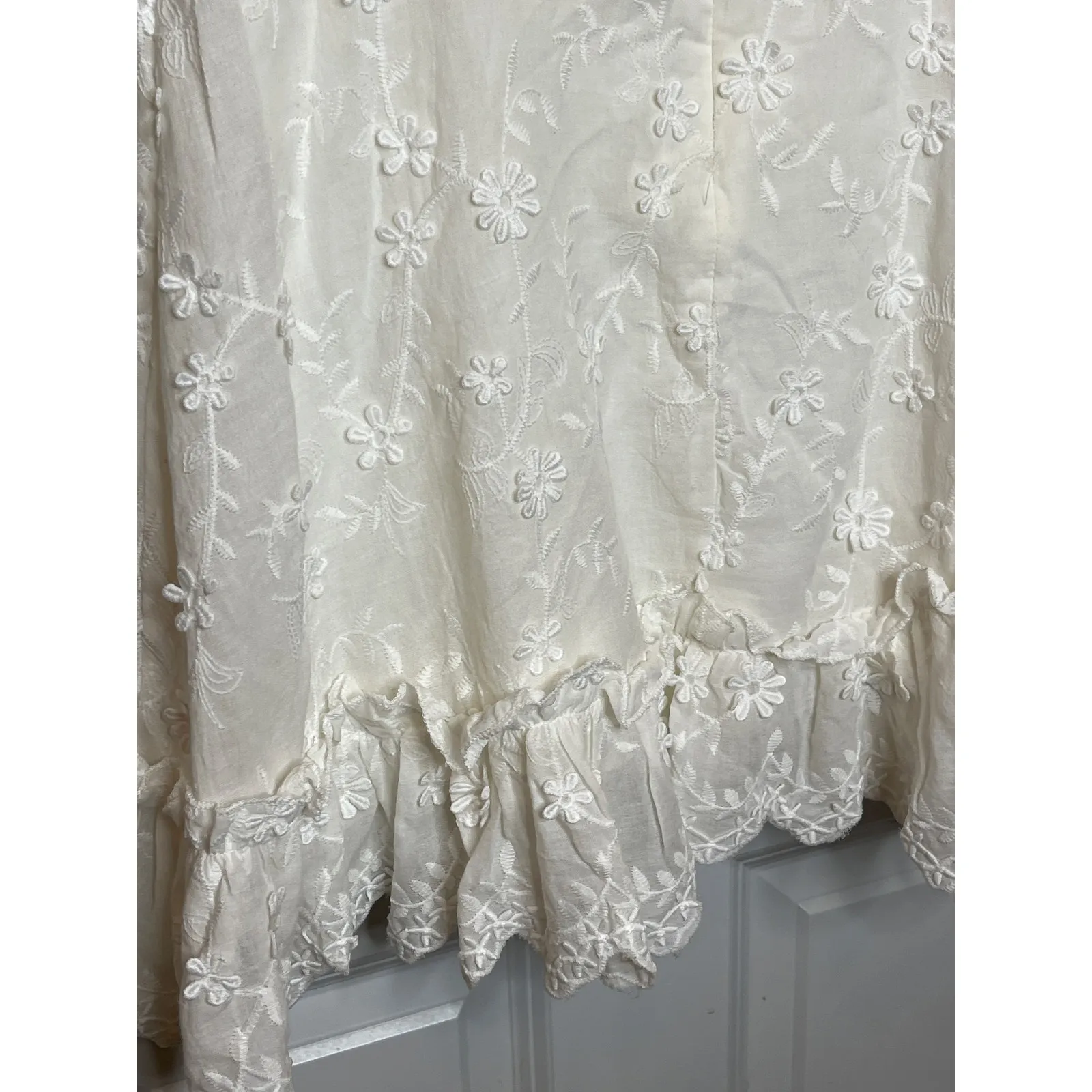 Showpo Fancy A Spritz Size 12 White Embroidered Square Neck Mini Dress - Image 6