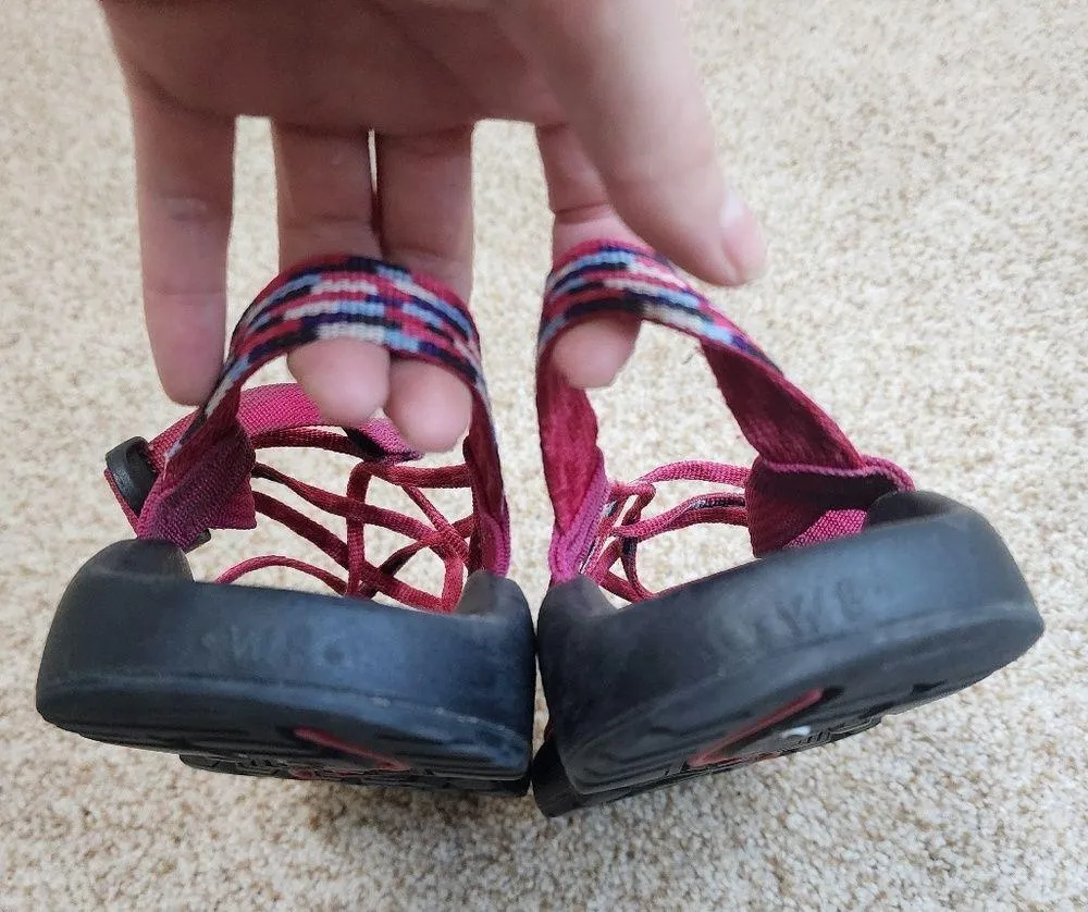 Chaco Women's ZX3 Pink Triple Strap Sandals Size 8 - Image 3