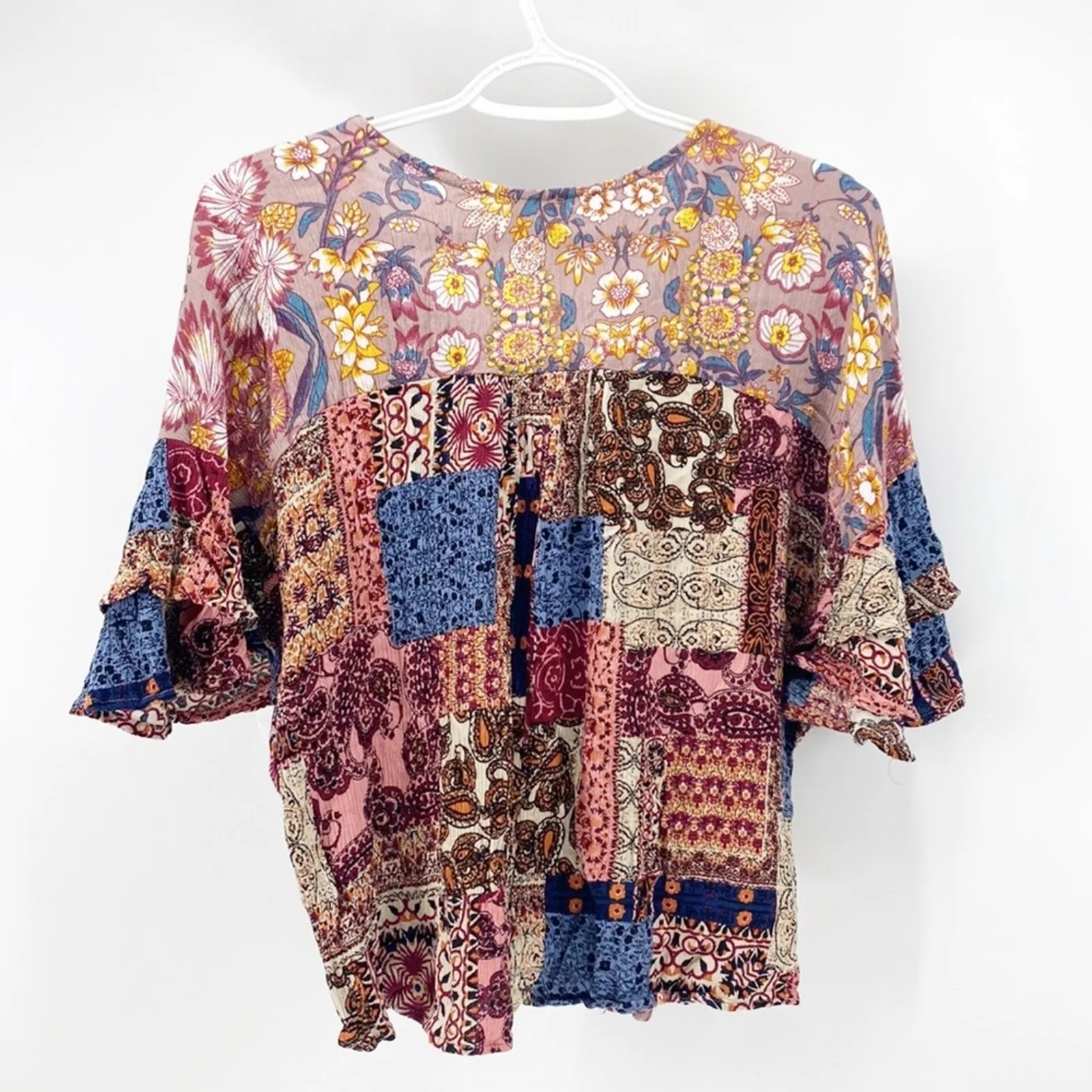 Umgee bohemian faux wrap flutter sleeve hippy cropped mixed media top size L - Image 2