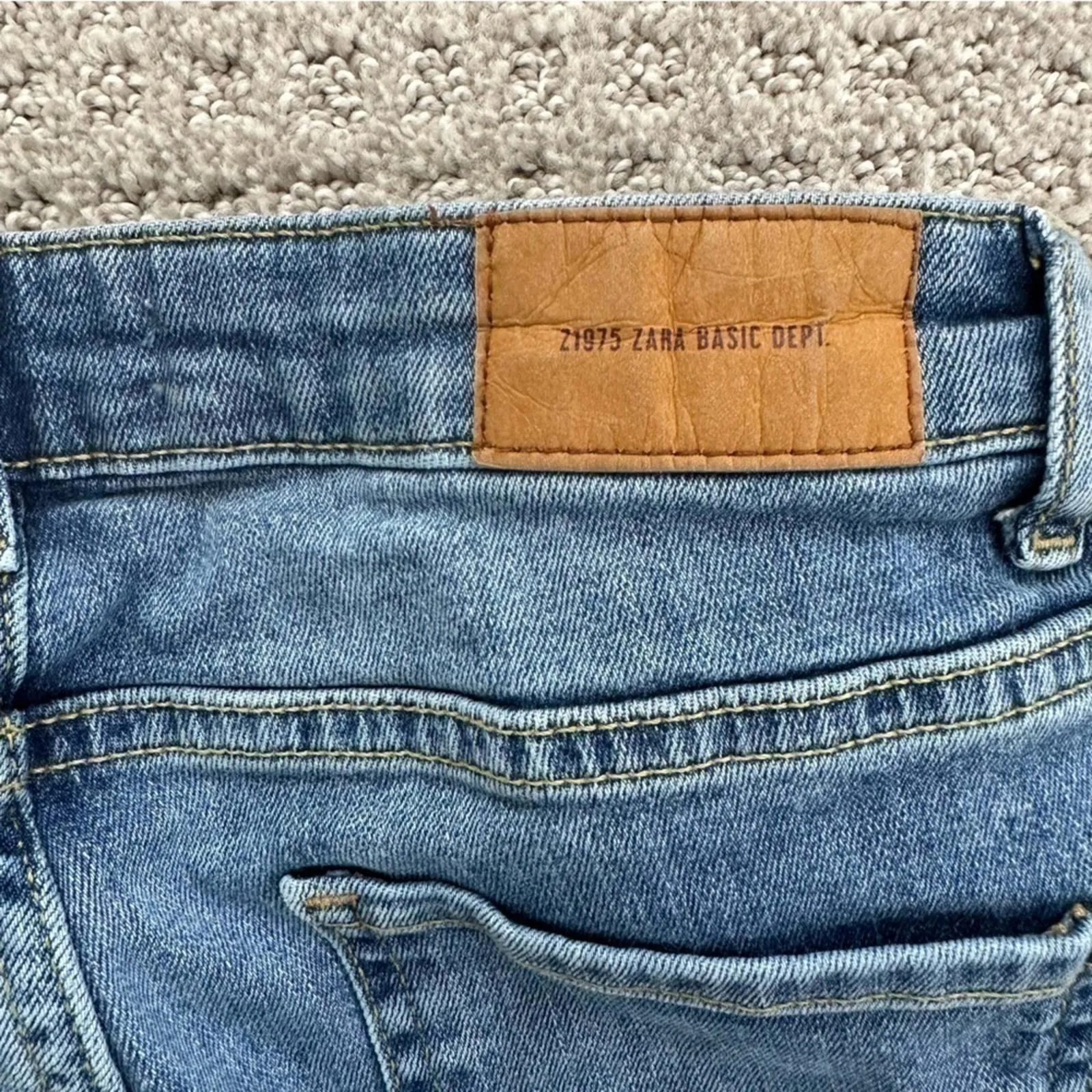 Zara basic distressed high rise skinny jeans denim medium wash size 24 / 2 - Image 9