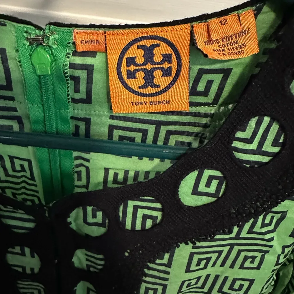 Tory Burch Dorelia Tunic Top geometric print with crochet detail size 12 - Image 2