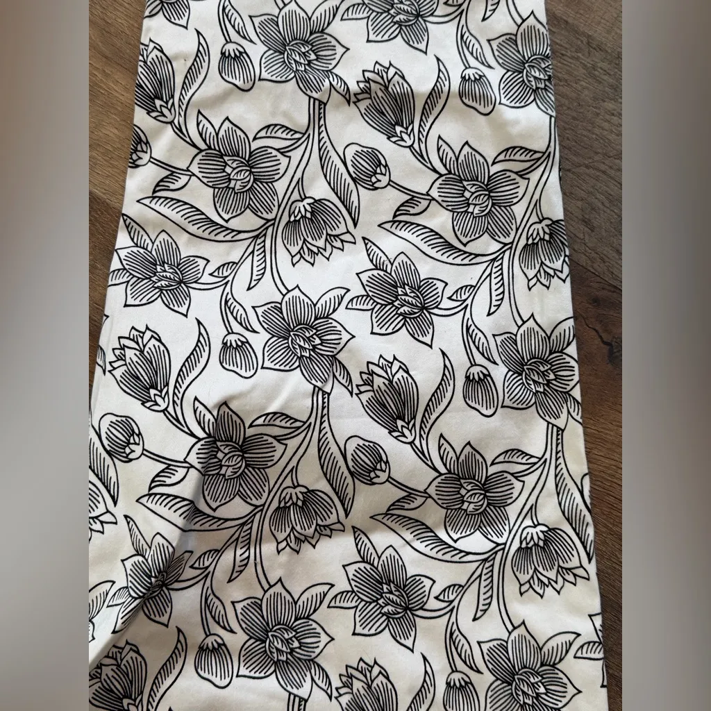 Madison Studio Monochrome Floral side zip stretch pants sz 10 nwt Black - Image 6