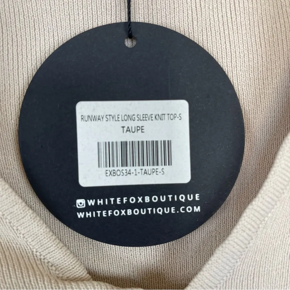 White Fox Boutique Runway style long sleeves knit SZ S - Image 7