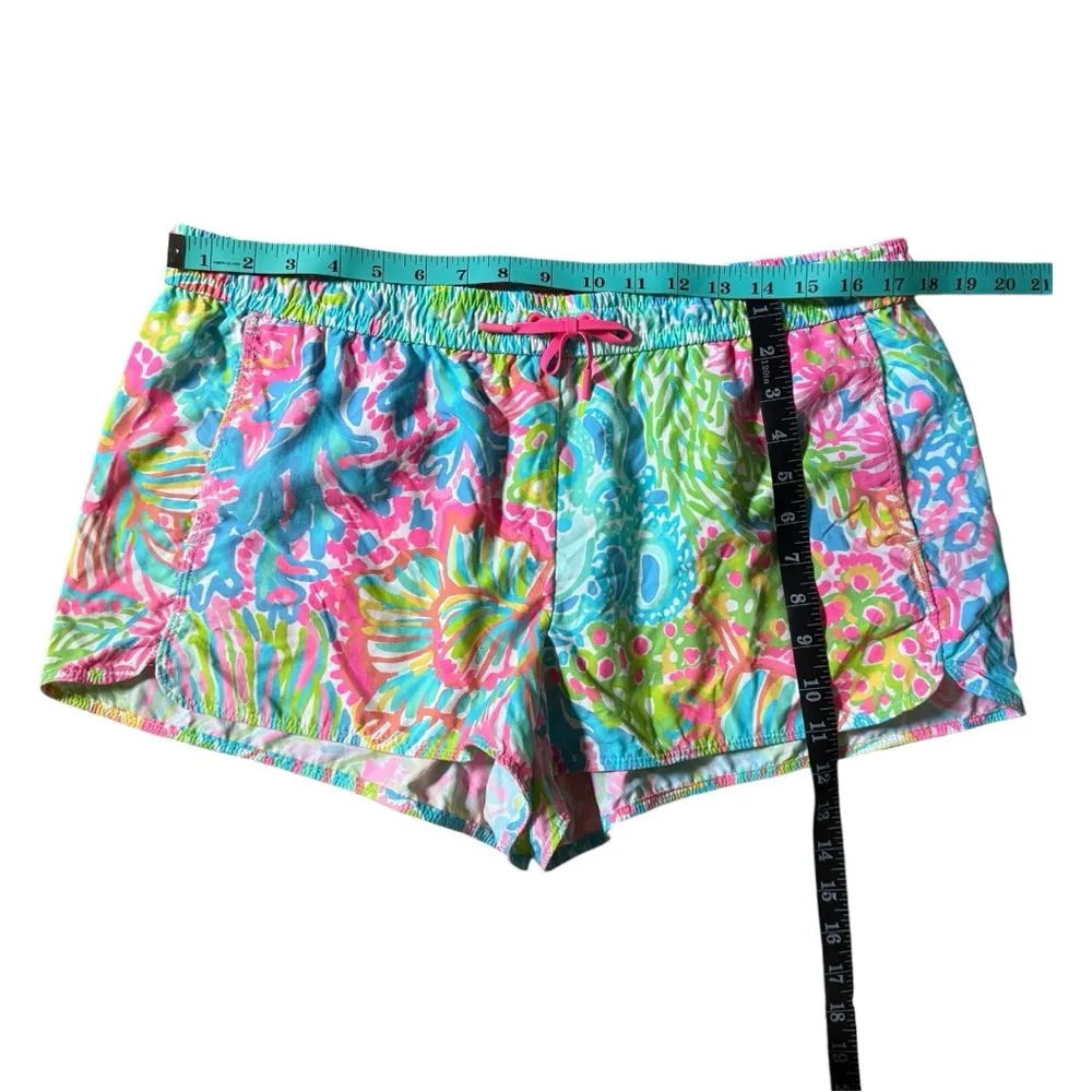 Lilly Pulitzer Luxletic Run Around Shorts Size XL Lovers Coral Colorful Tropical - Image 3