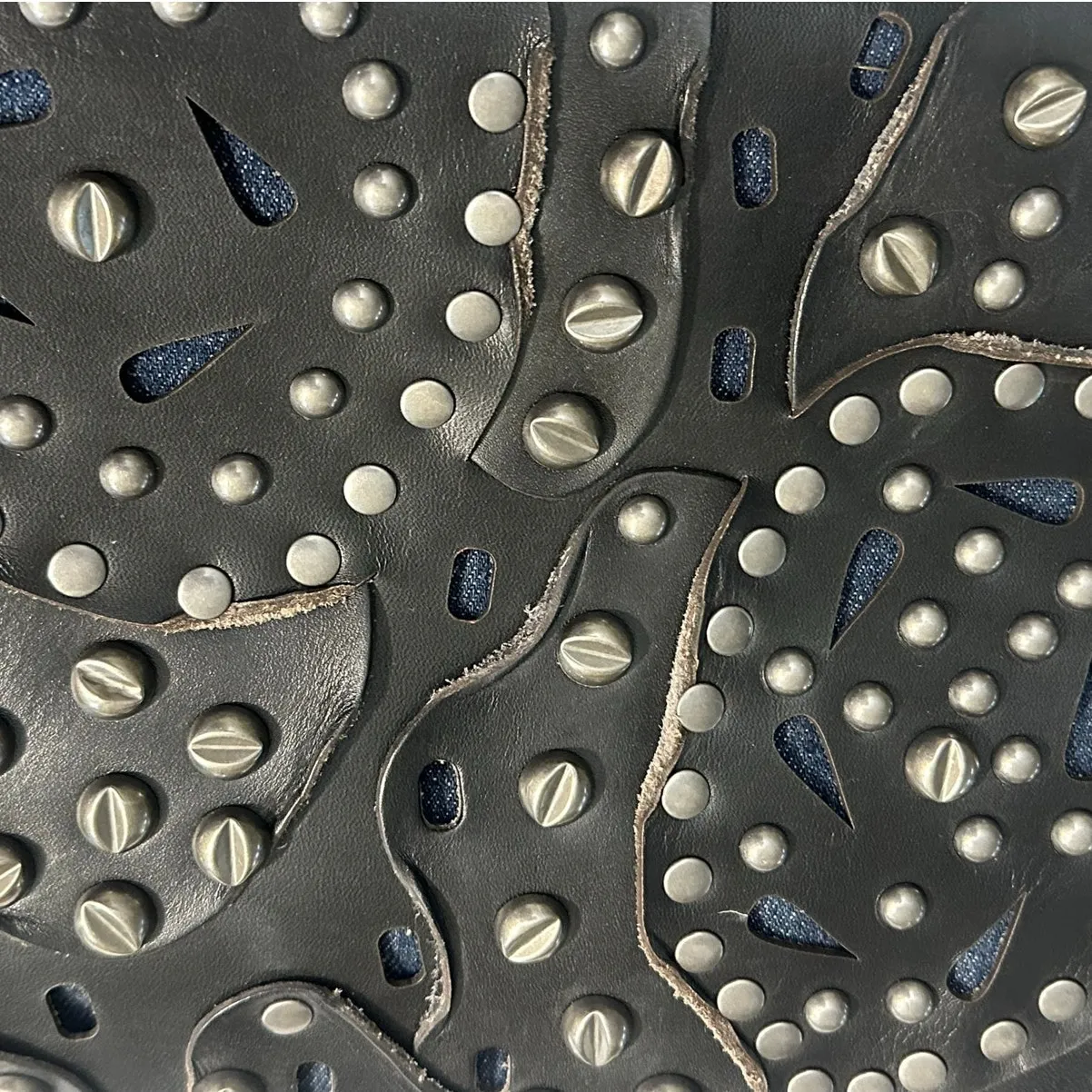 Patricia Nash Crossbody Black 100% Leather Silver Studded Flap NWOT - Image 9