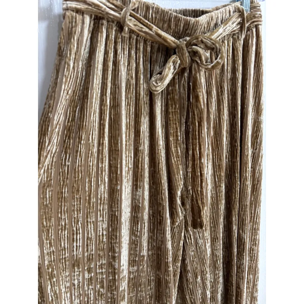 Alice Blue Gold Plissé Wide Leg Pants, Medium - Image 3