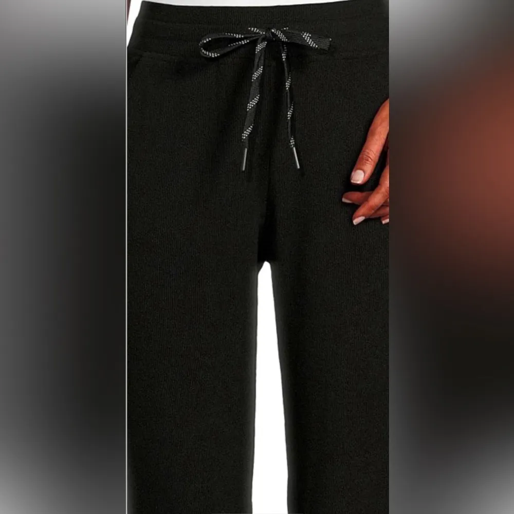 ANDREW MARC SPORT
Drawstring Knit Jogger brand new - Image 7