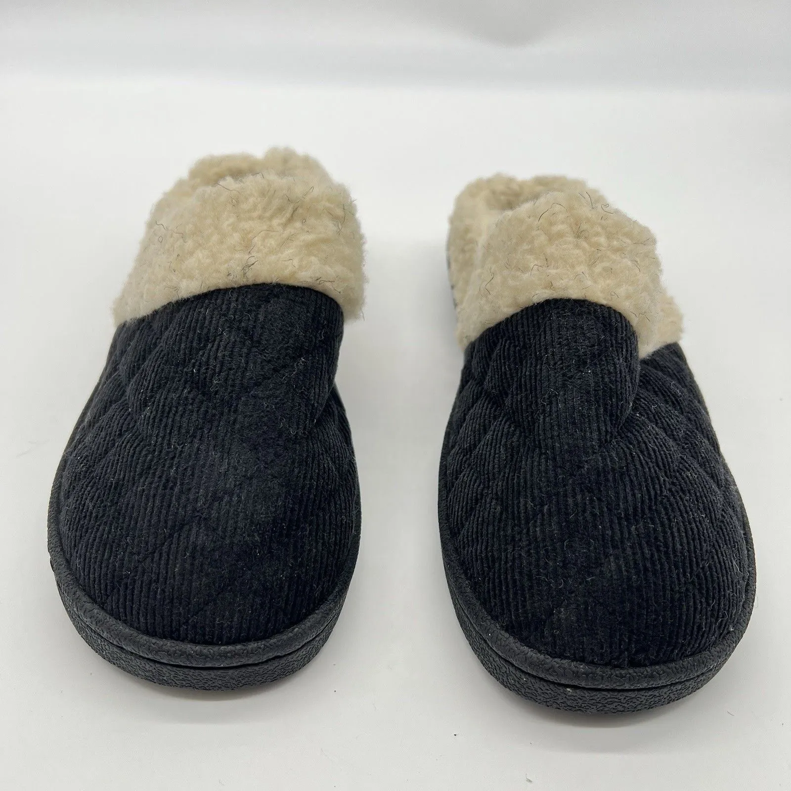 CLARKS Women's Quilted Corduroy w/Faux FurScuff Slipper Model 79413 Black-8-NWOB - Image 4