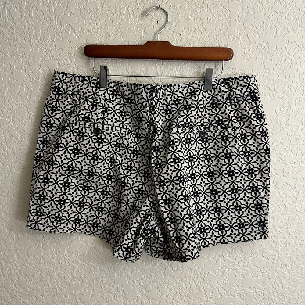 Maurices CB Established 1962 Black and Cream Geometric Cotton Shorts‎ - 16 - Image 2