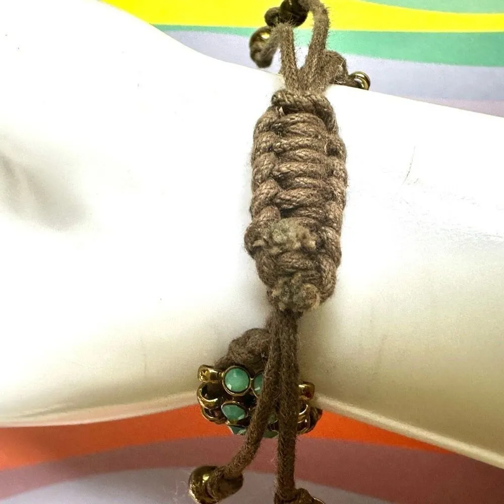 Green beaded brass tone adjustable bracelet - Image 5