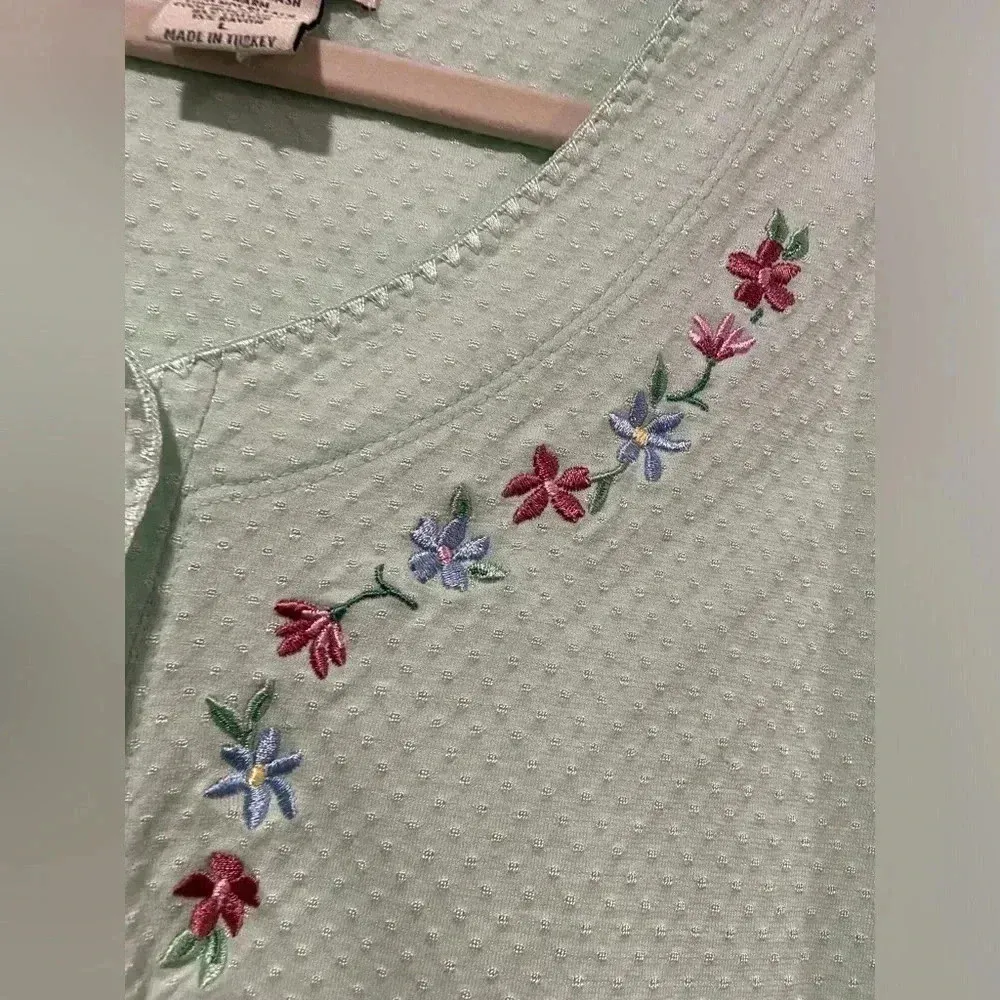 Amanda Stewart Green Floral Embroidered V Neck Short Sleeve Sleep Top Size L Size L - Image 3