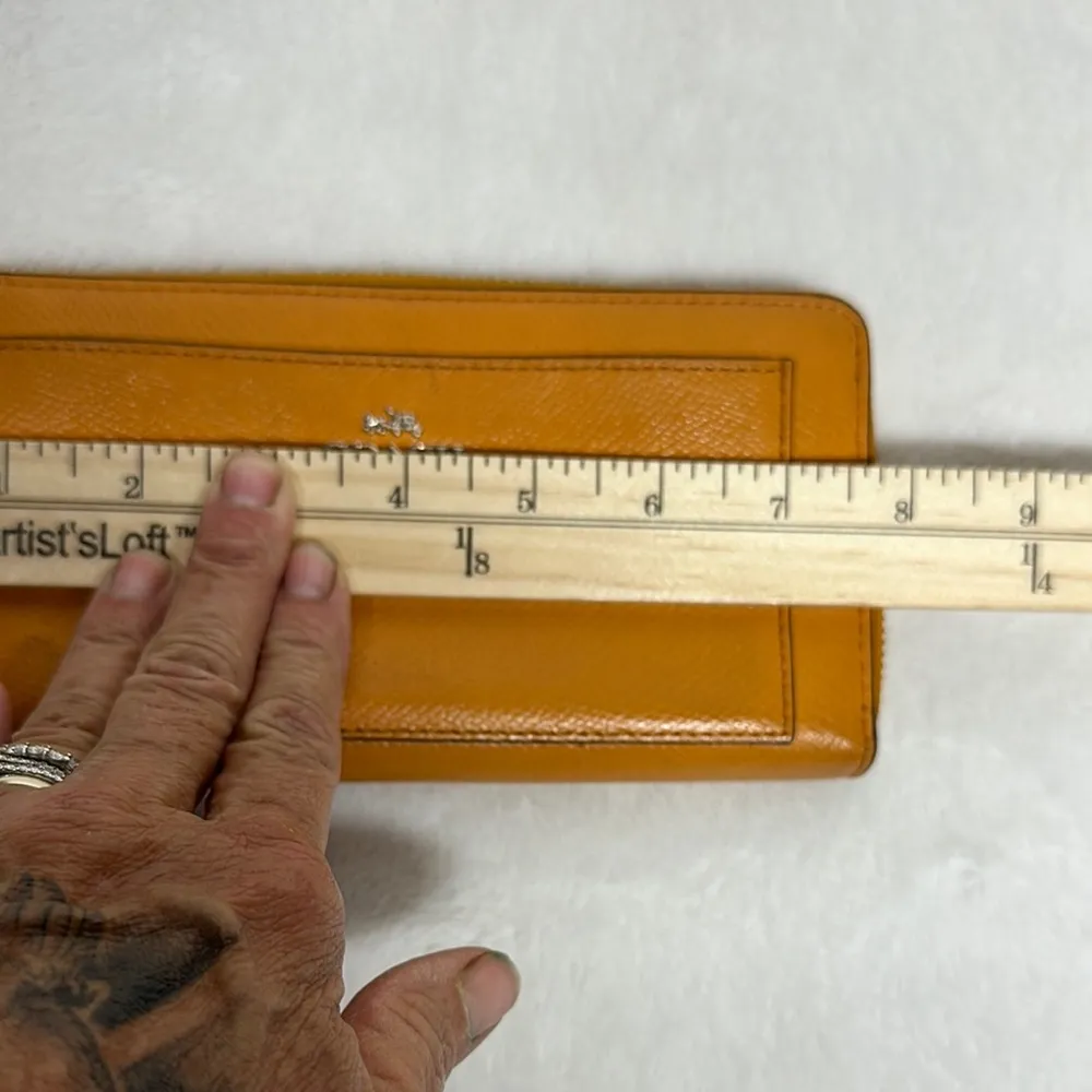 Coach Tan/ orangish Leather Wallet - Image 6