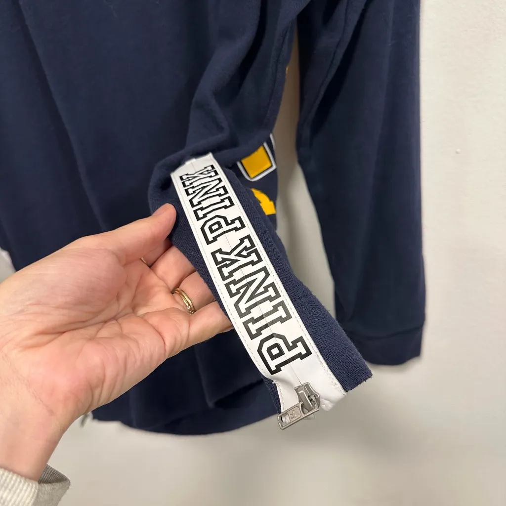 Victoria’s Secret pink U of M Navy Michigan Sweatshirt! Size medium - Image 6