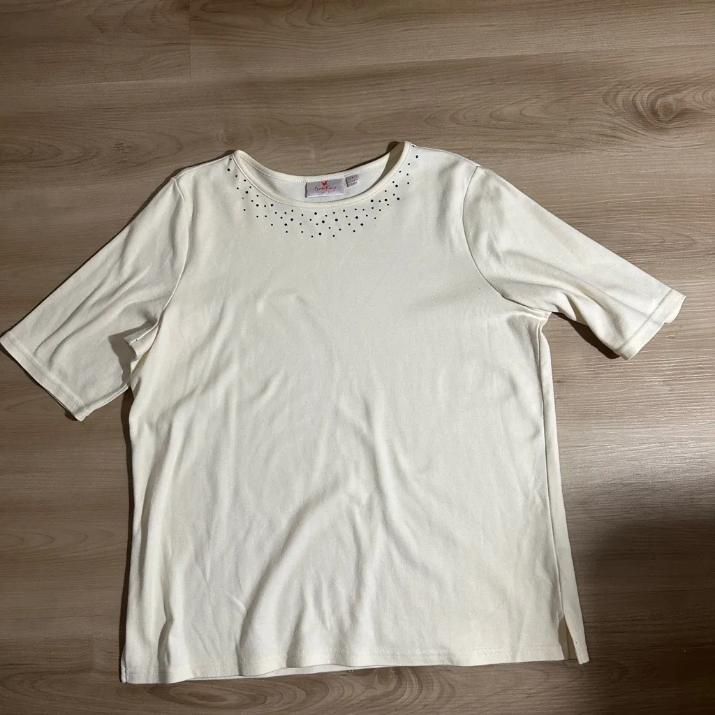 Quacker Factory  IVORY WHITE ROUND NECK RHINESTONE SHORT SLEEVE LARGE‎ - Image 2