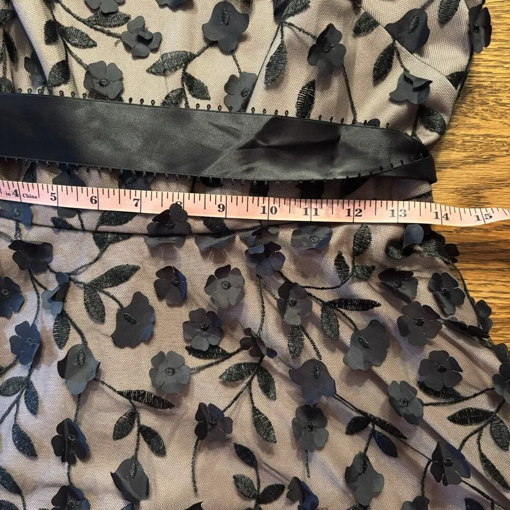 R&M Richards Women's Formal Dress Black Floral Lace with Nude Lining Size 6 - Image 13