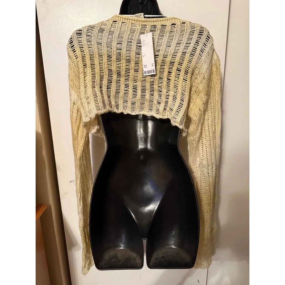 Urban Outfitters cropped ombre sweater M - Image 3