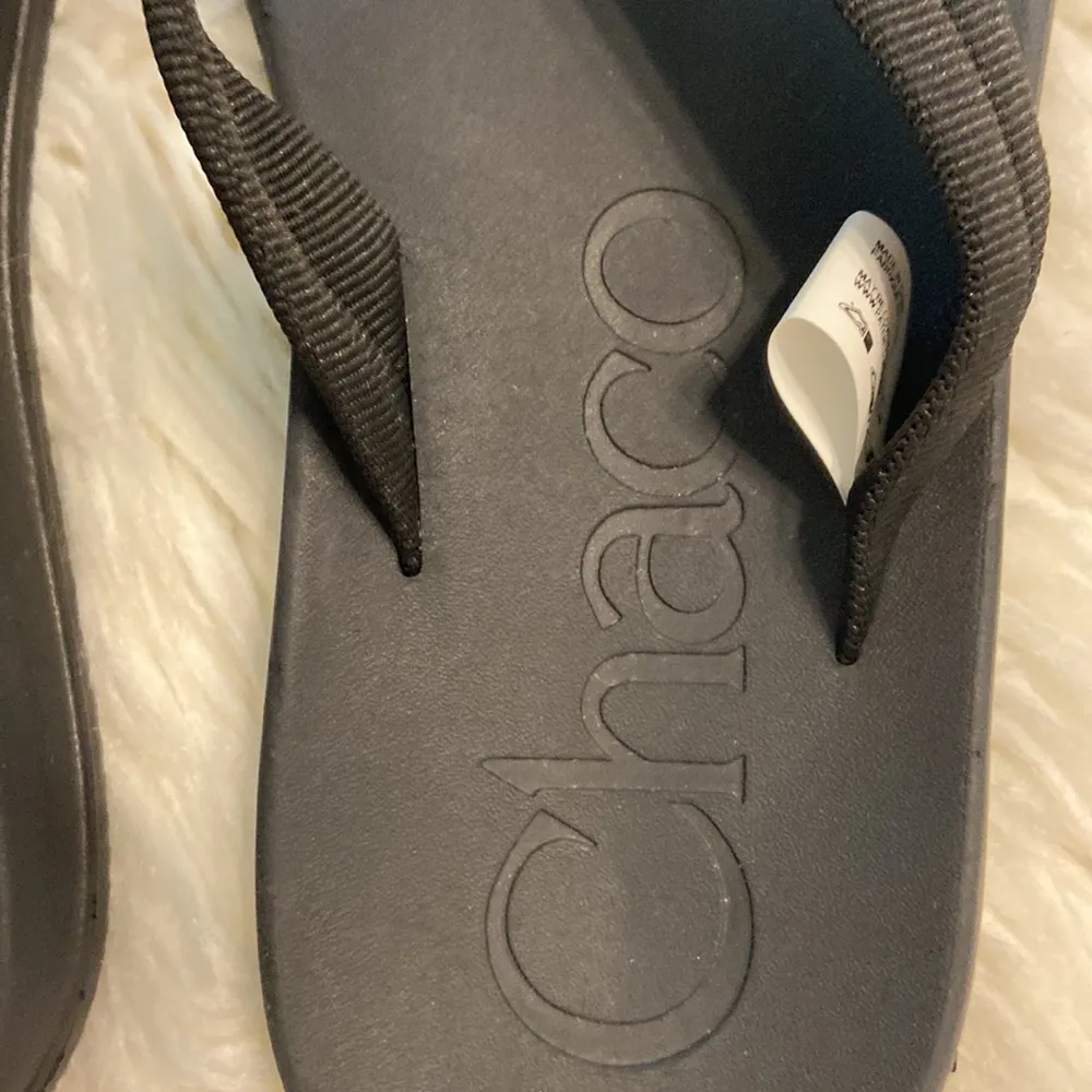 Chaco Flip-Flops color black BNWOT please see all photos size 9 unisex - Image 12