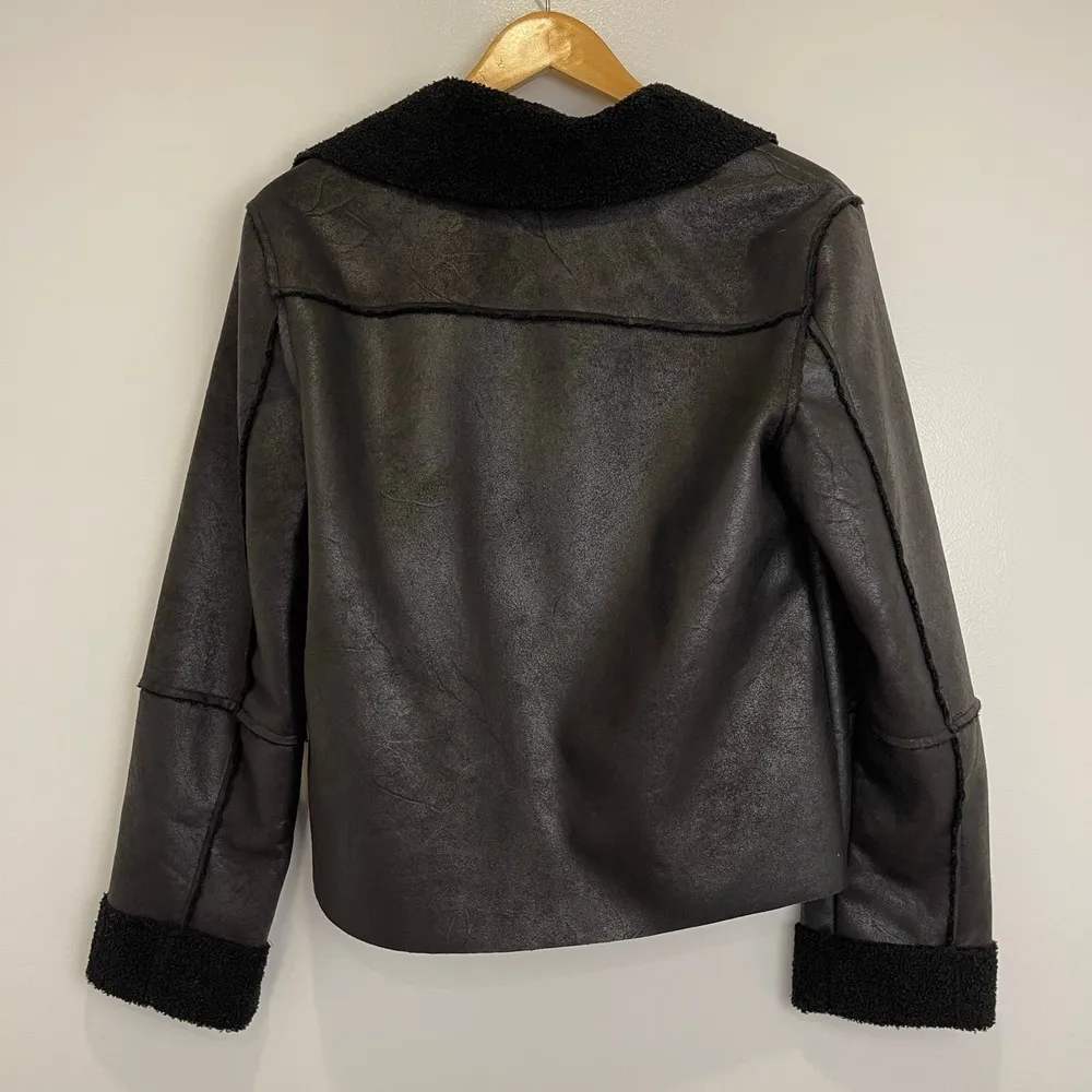 NWOT VIGOSS Faux Shearling Open-front Jacket In Black Size Medium - Image 3