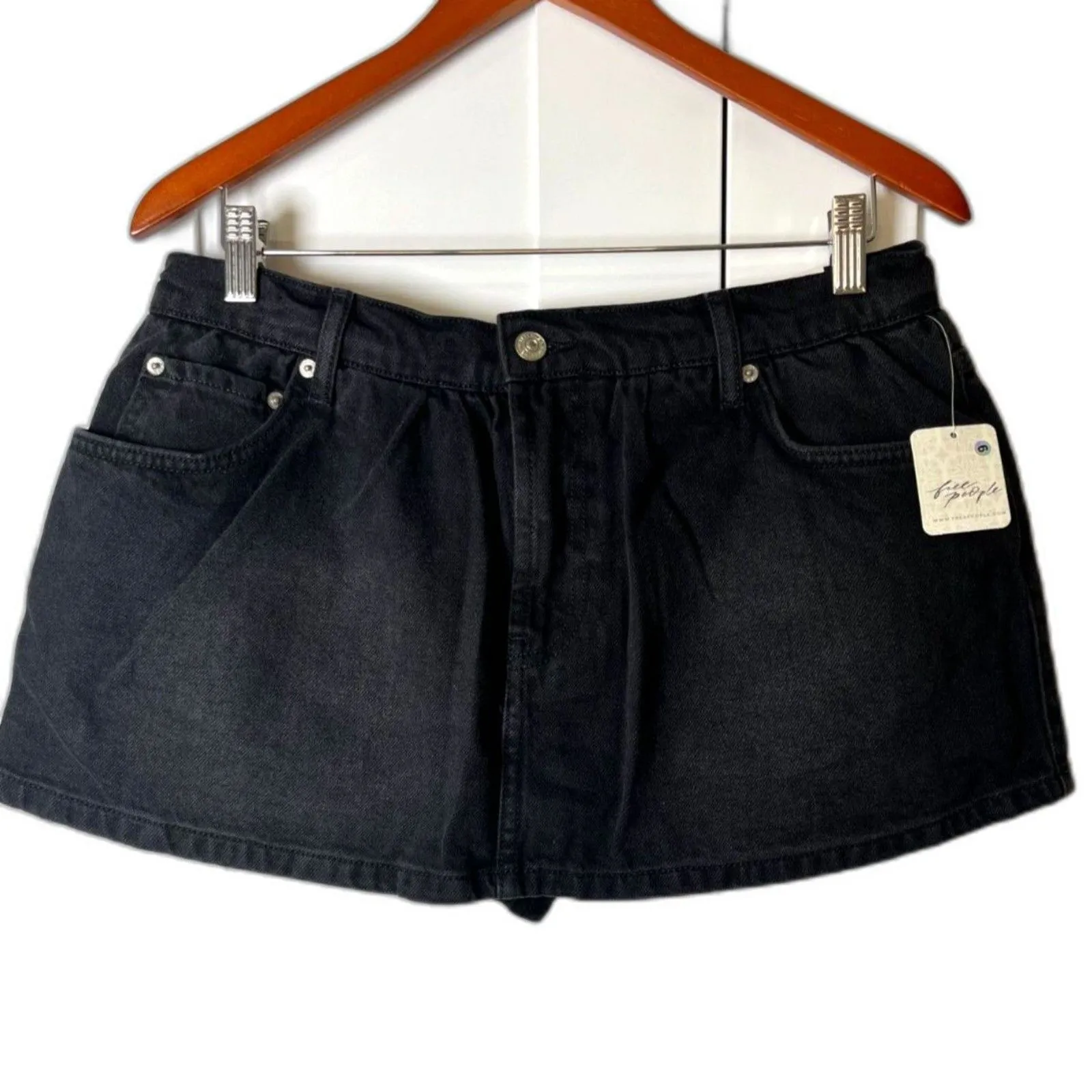 Free People We The Free Denim Micro Mini Skort in Black Wash Sz 30 New With Tags - Image 3