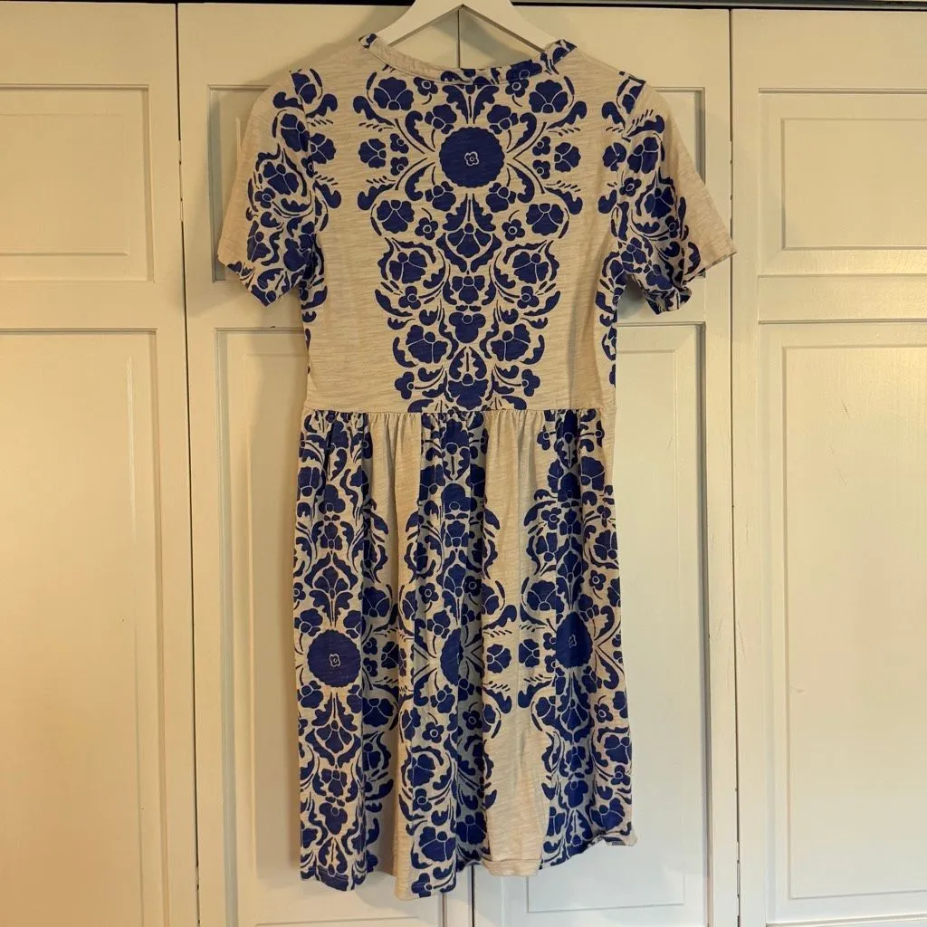 Boden white and blue printed jersey dress size 4 - Image 7