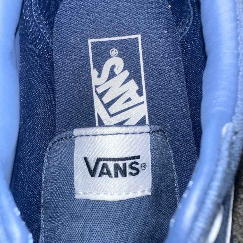 Woman’s Ward Low Top Sneaker; Indigo; size 8; worn once - Image 7