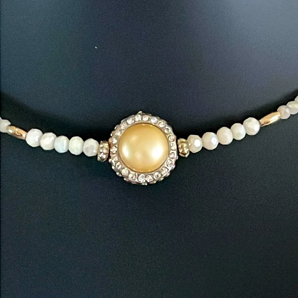 Artisan Choker with rhinestone surrounded double sided faux pearl pendant - Image 2