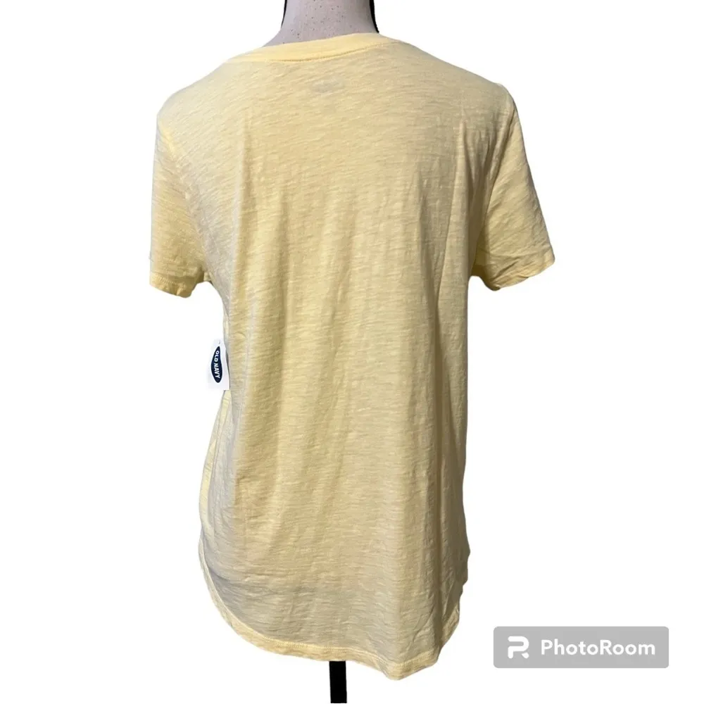 Old Navy medium casual short sleeve t-shirt everywear beach chair summertime nwt - Image 3