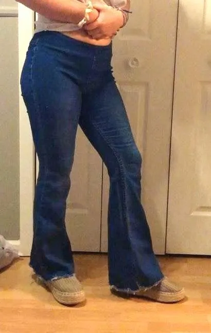 Buckle Flare Jeans - Image 2