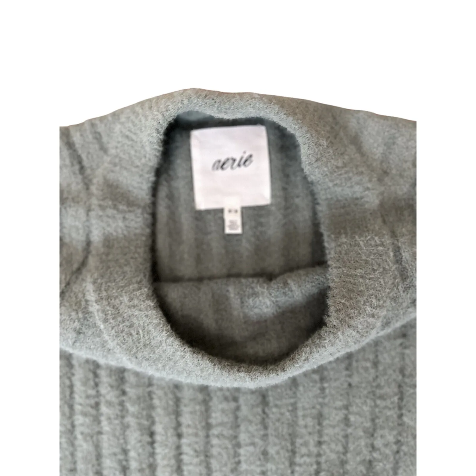 Aerie Super Soft Olive Green Sweater Medium EUC‎ - Image 2